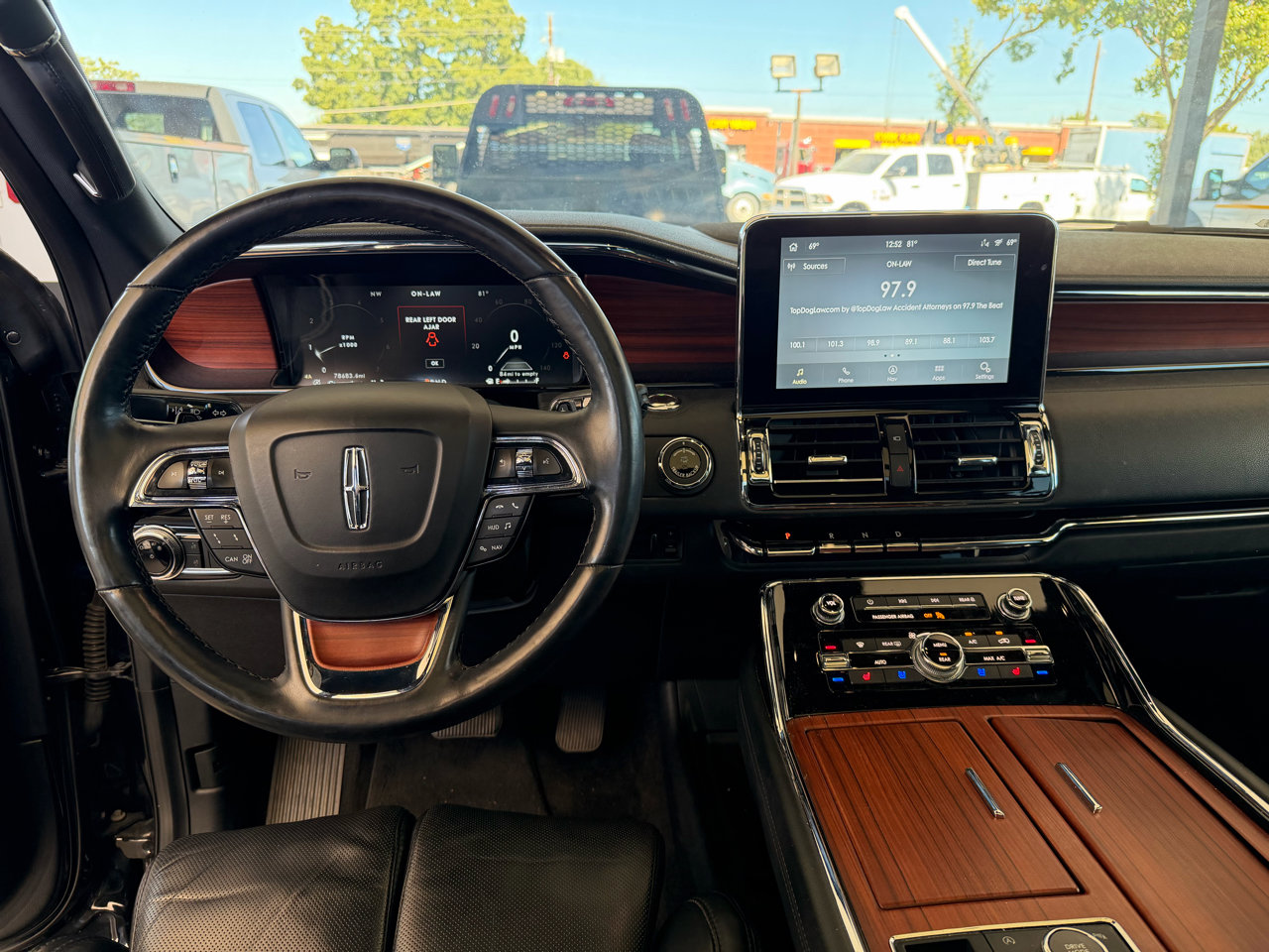 Used 2020 Lincoln Navigator Reserve w/ Luxury Package image 29
