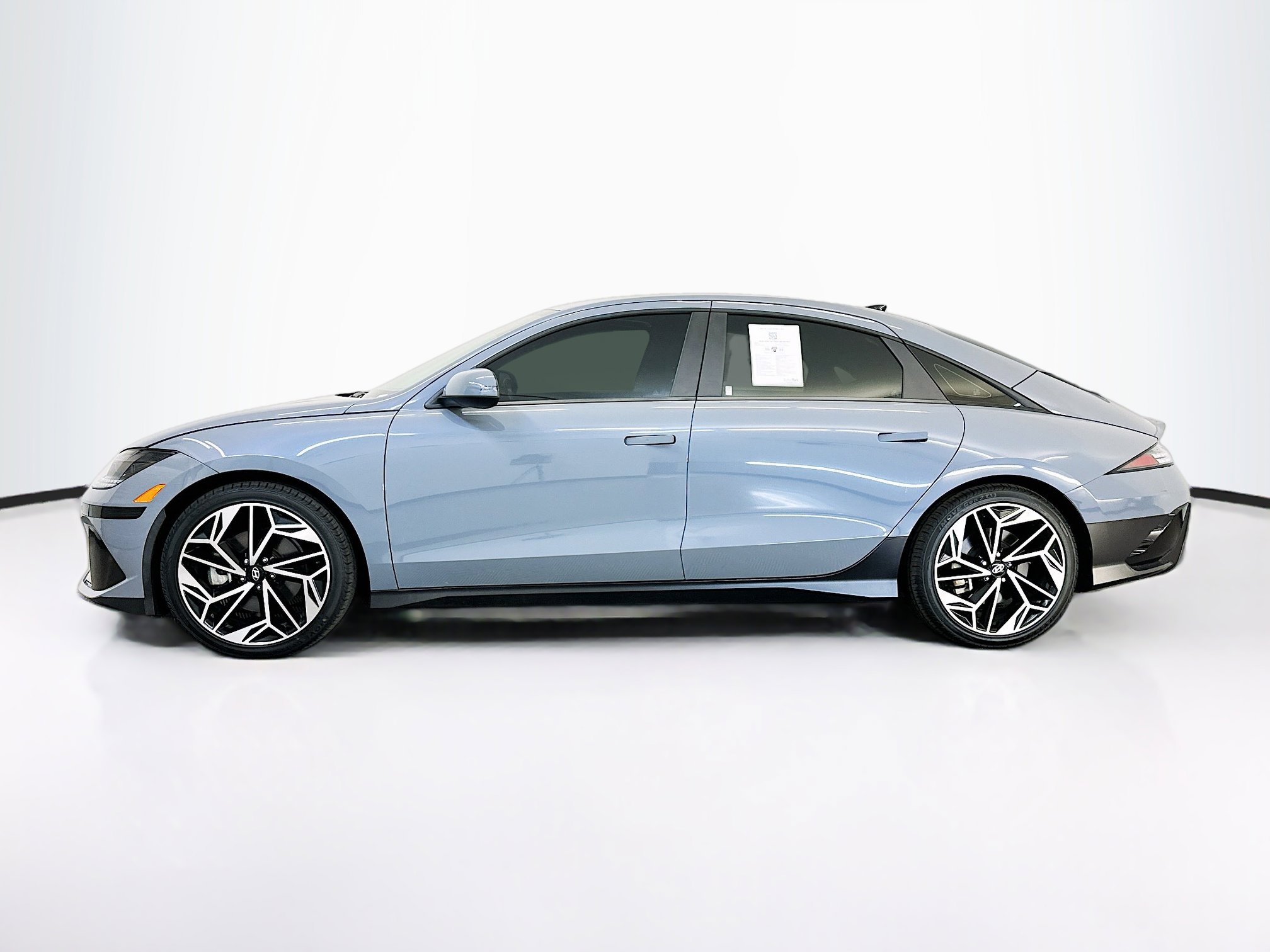 Used 2024 Hyundai Ioniq 6 SEL AWD/4WD image 4