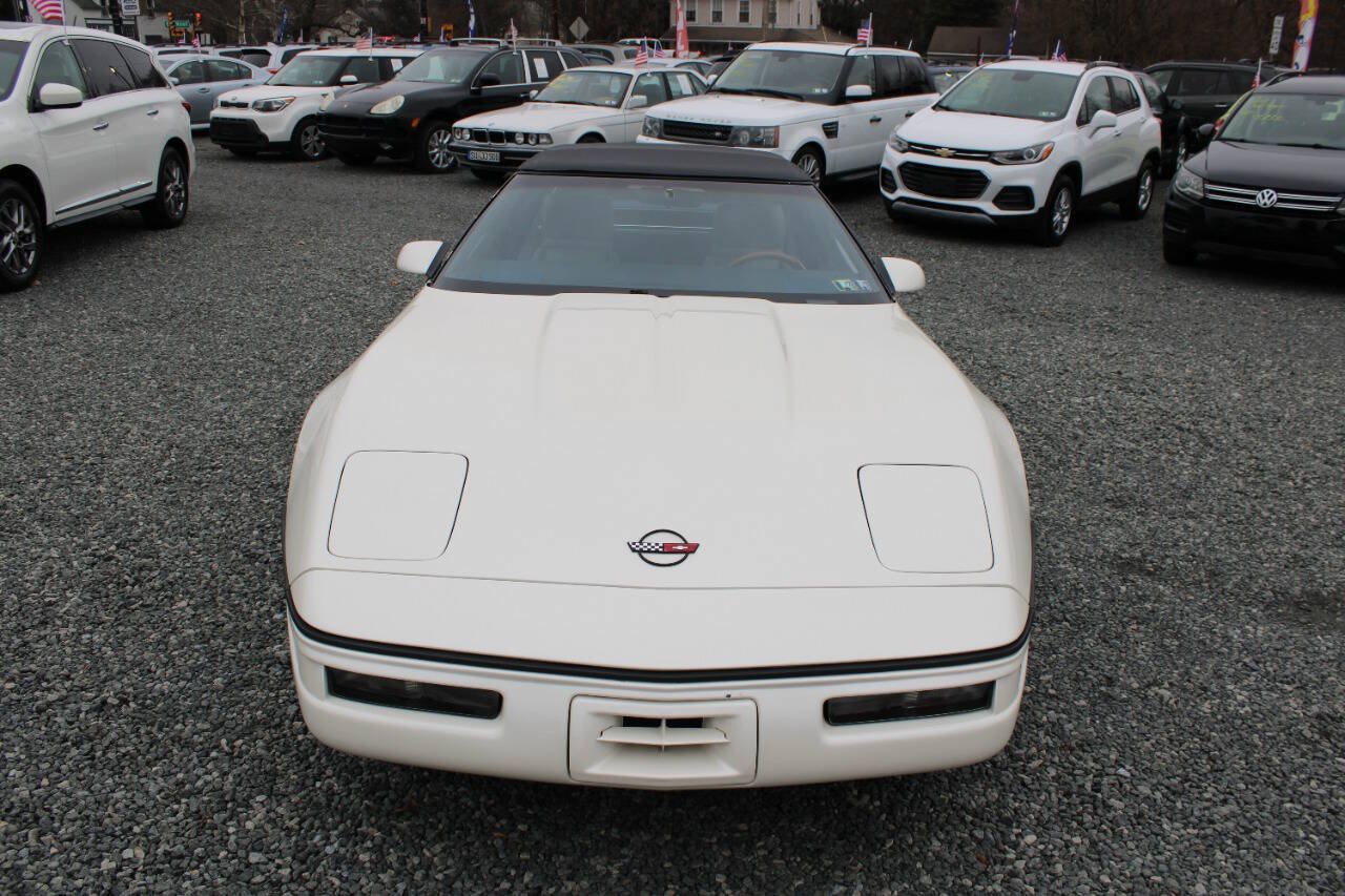 Used 1989 Chevrolet Corvette Convertible RWD image 12