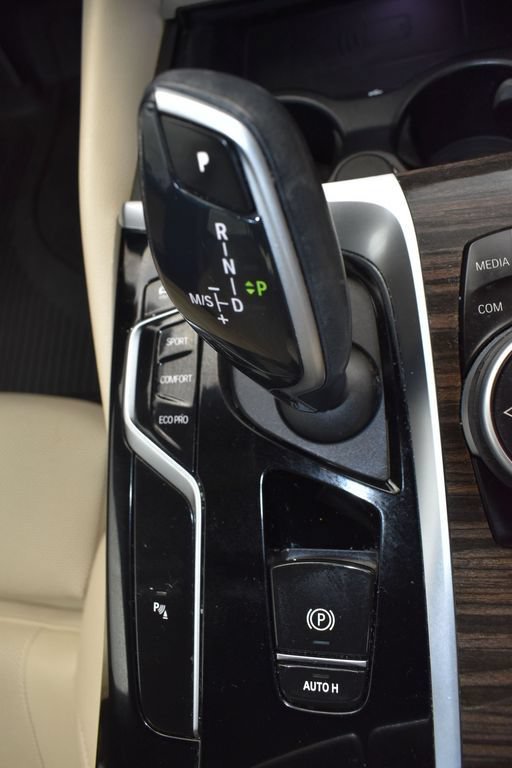 Used 2022 BMW 540i w/ Premium Package RWD image 25