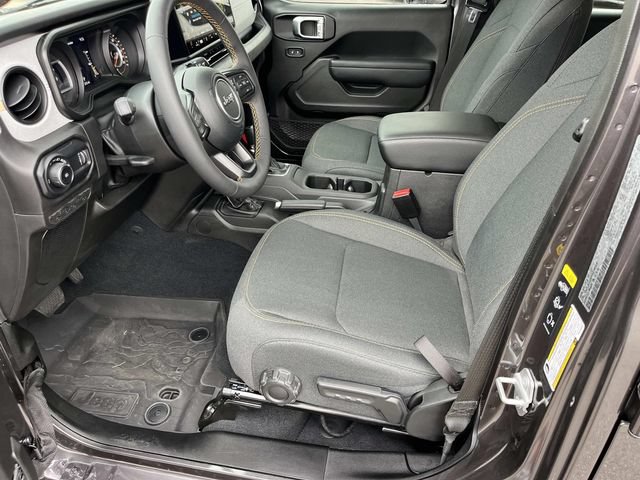 Used 2024 Jeep Wrangler Unlimited Sport AWD/4WD image 23