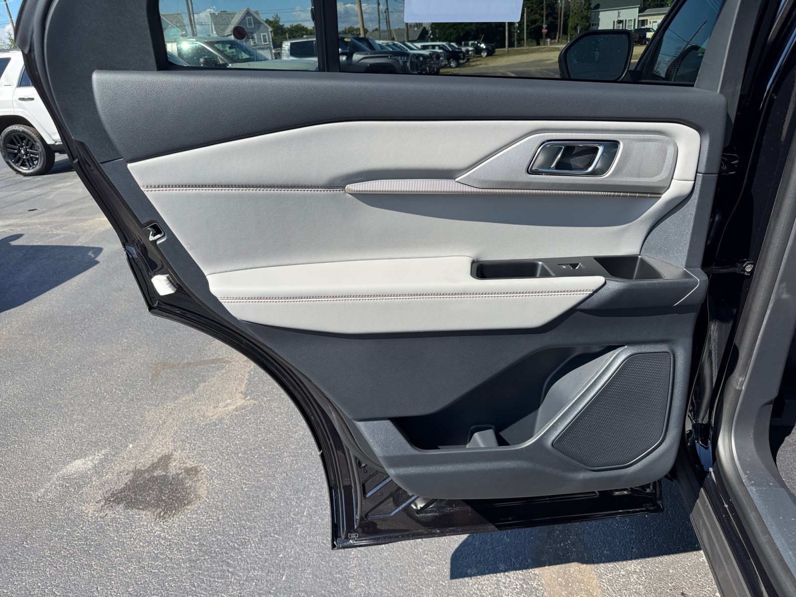 New 2027 Ford Explorer Active w/ Active Comfort Package AWD/4WD image 25
