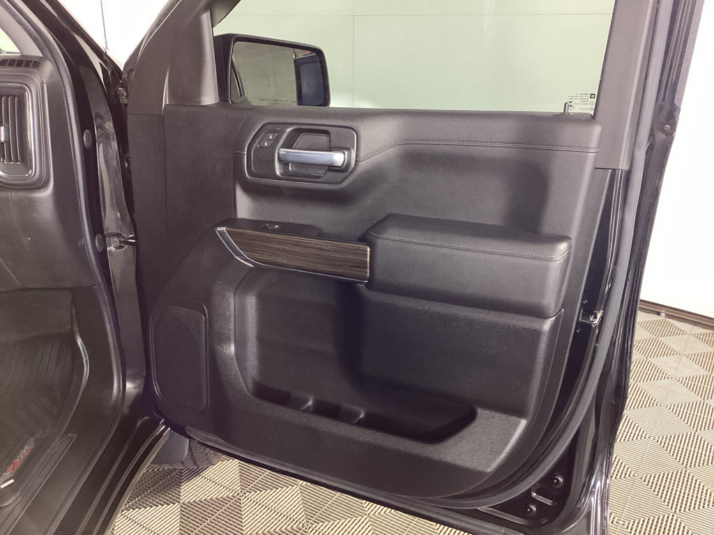 Used 2021 Chevrolet Silverado 1500 LT Trail Boss w/ Bed Protection Package AWD/4WD image 8