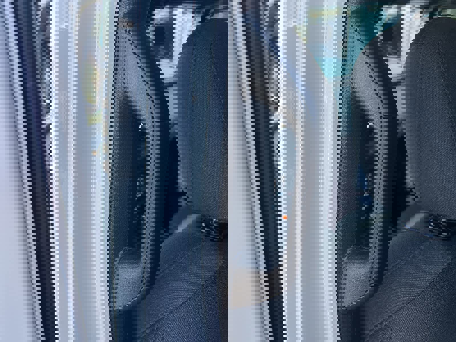 Used 2025 Jeep Wrangler Sahara image 34