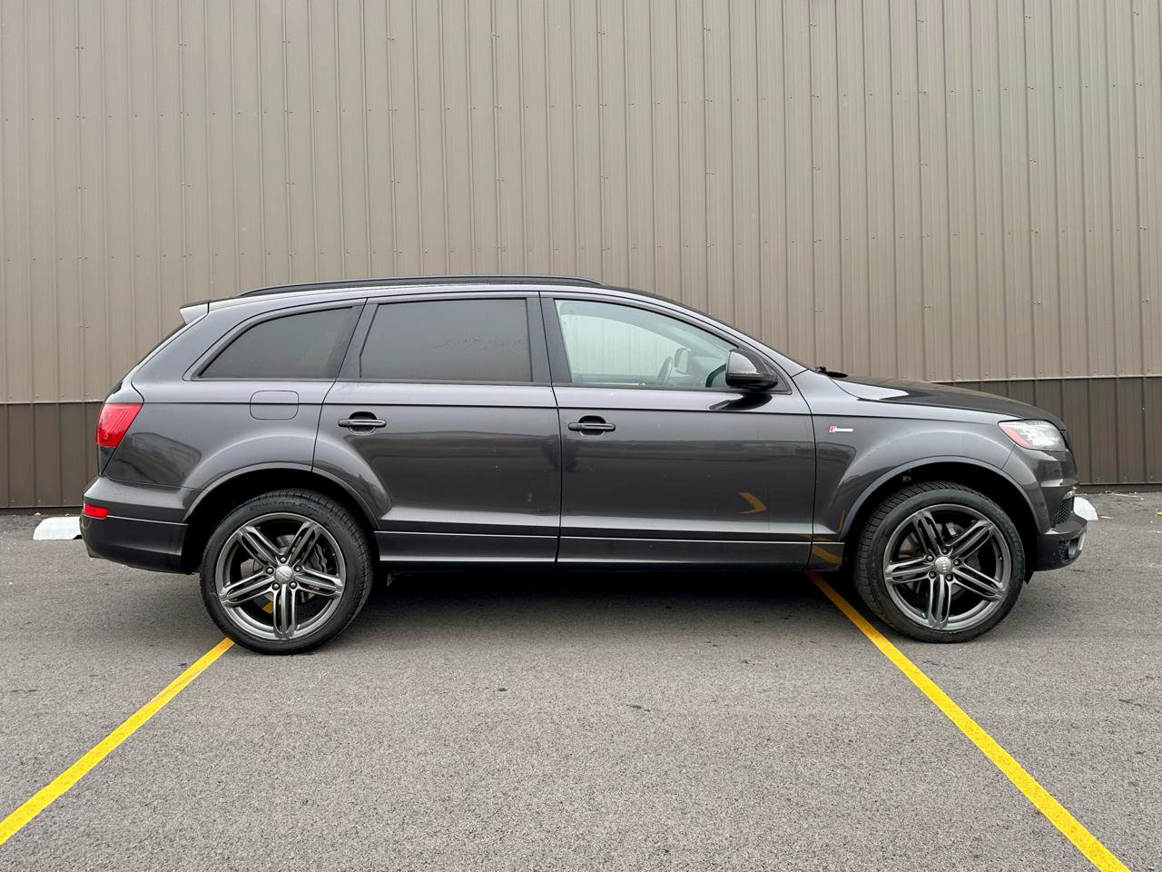 Used 2014 Audi Q7 3.0T S line Prestige w/ S Line Package image 14