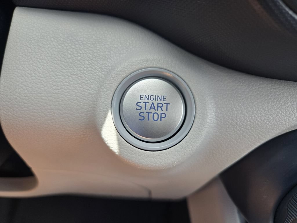 Certified 2026 Hyundai Venue SEL FWD image 21