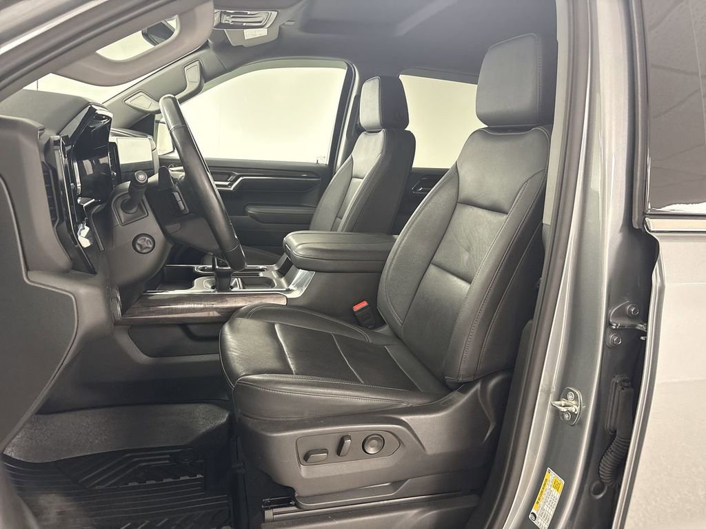 Used 2024 Chevrolet Silverado 1500 LTZ image 10