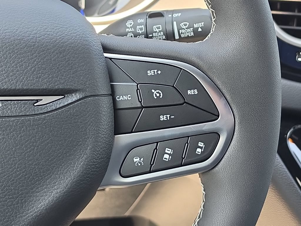 New 2027 Chrysler Pacifica LX FWD image 28