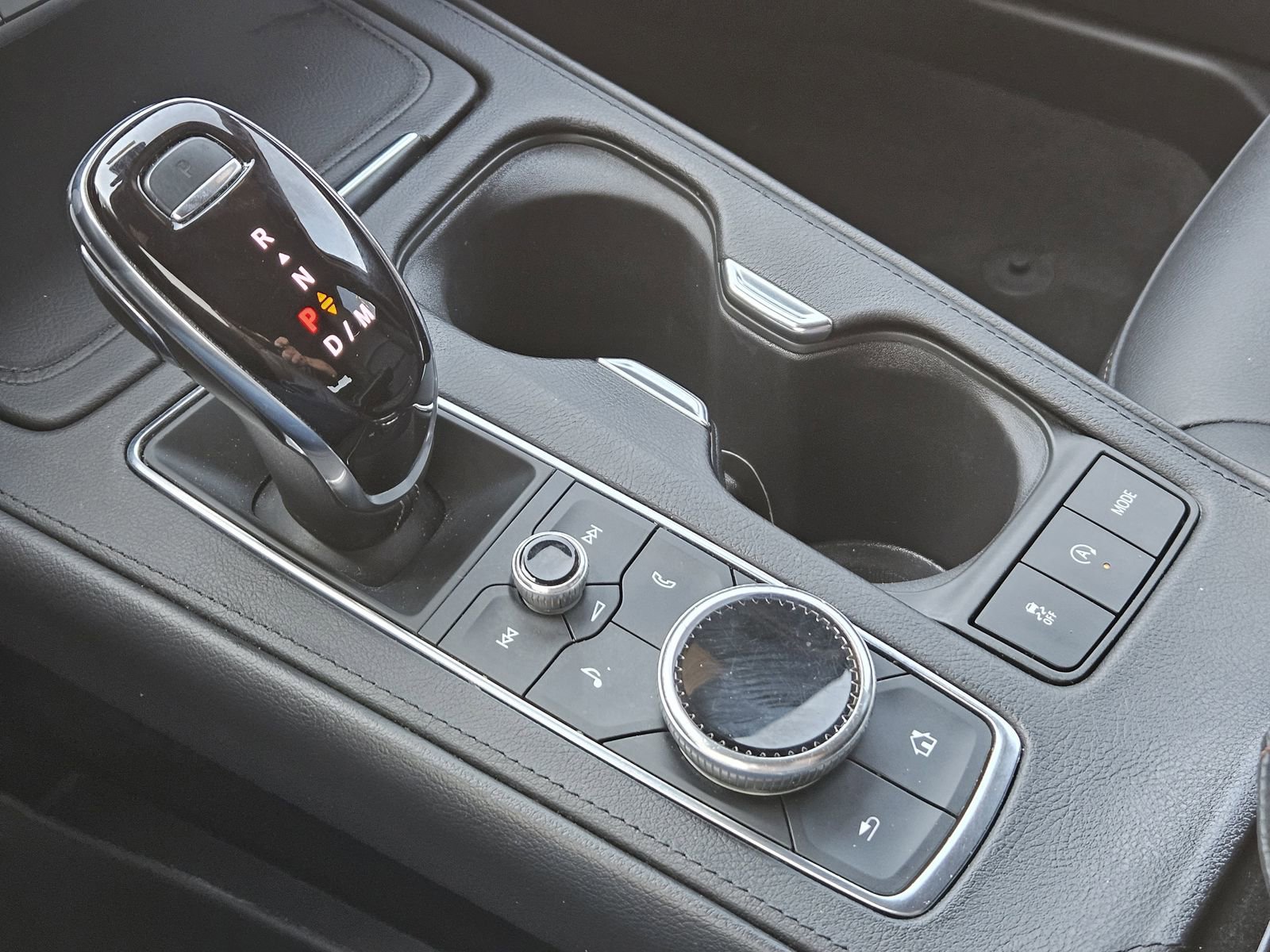 Certified 2023 Cadillac XT4 Sport w/ LPO, Onyx Lite Package image 21