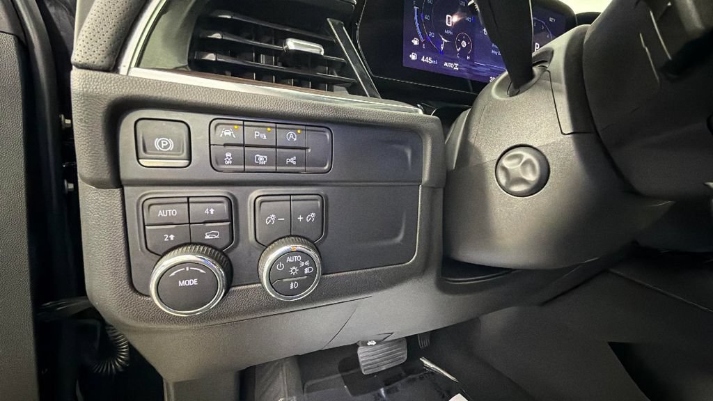 Certified 2025 Chevrolet Suburban Premier AWD/4WD image 20