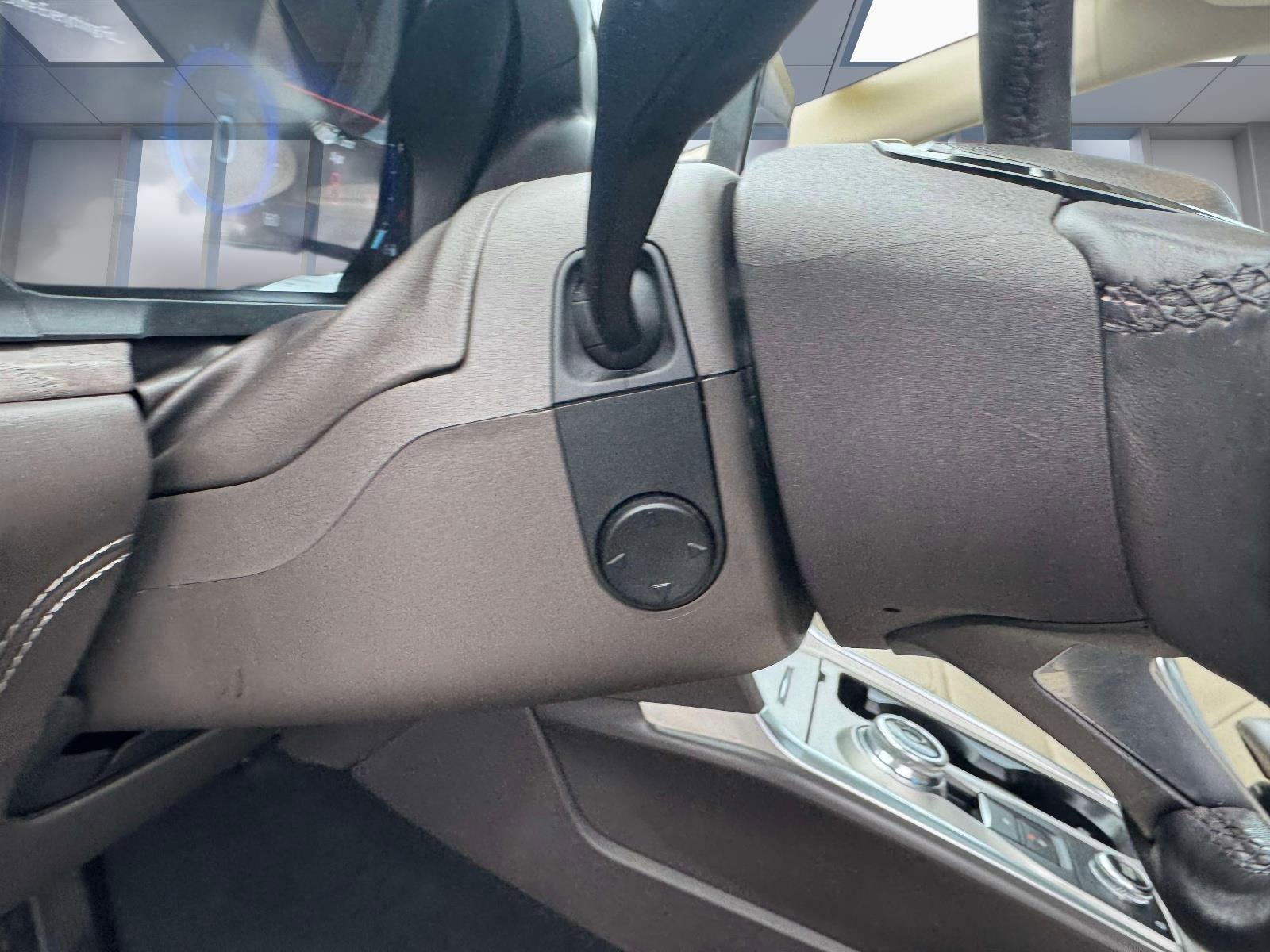 Used 2023 Ford Explorer Platinum w/ Technology Package image 30