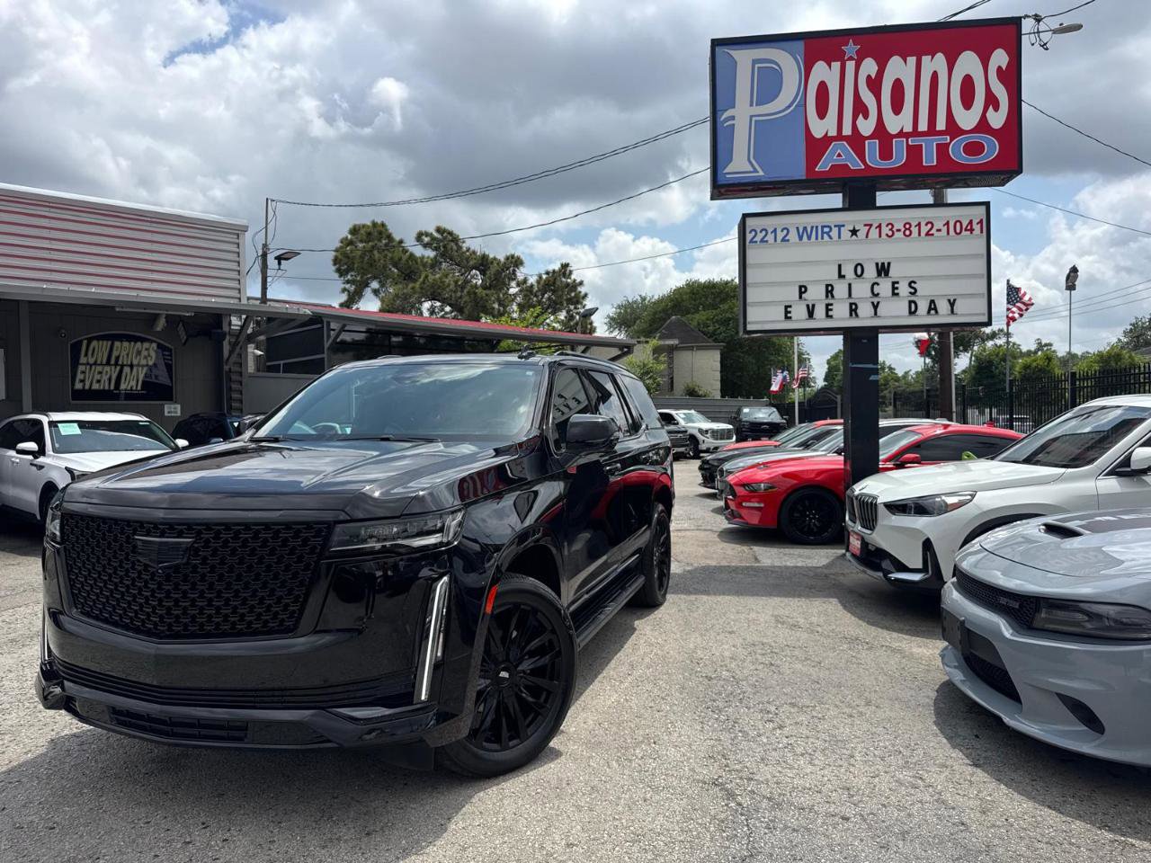 Used 2022 Cadillac Escalade Luxury AWD/4WD image 1