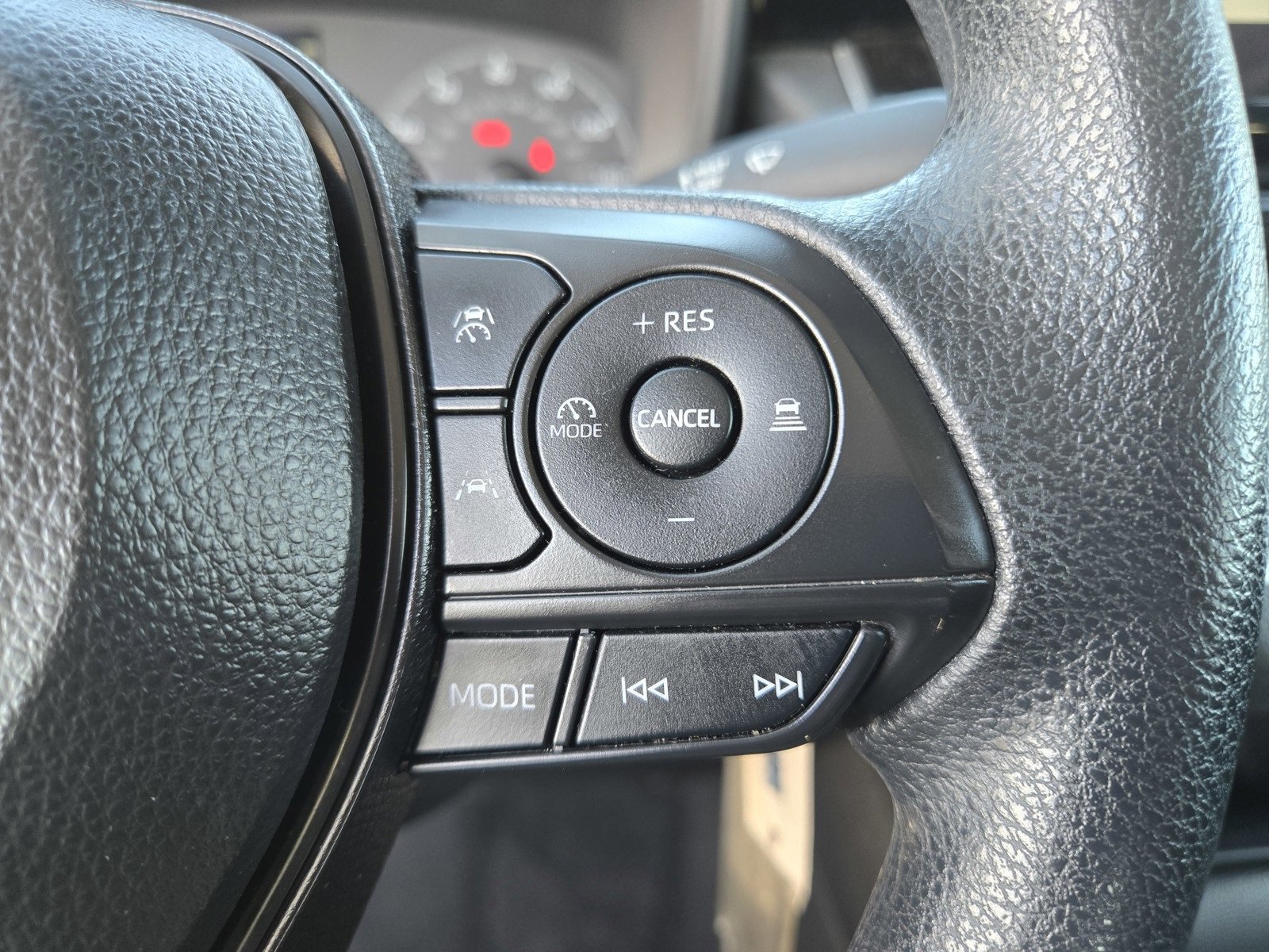 Used 2024 Toyota Corolla LE image 25