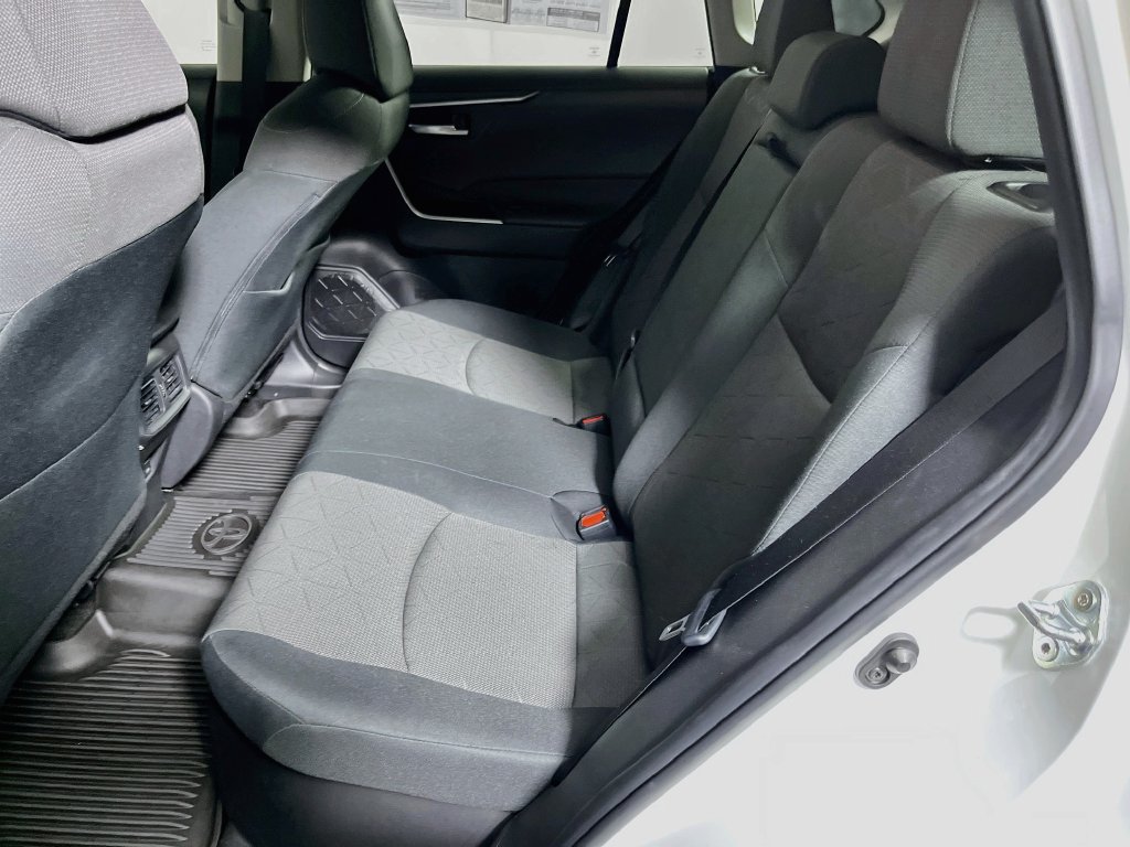 Used 2024 Toyota RAV4 XLE AWD/4WD image 25