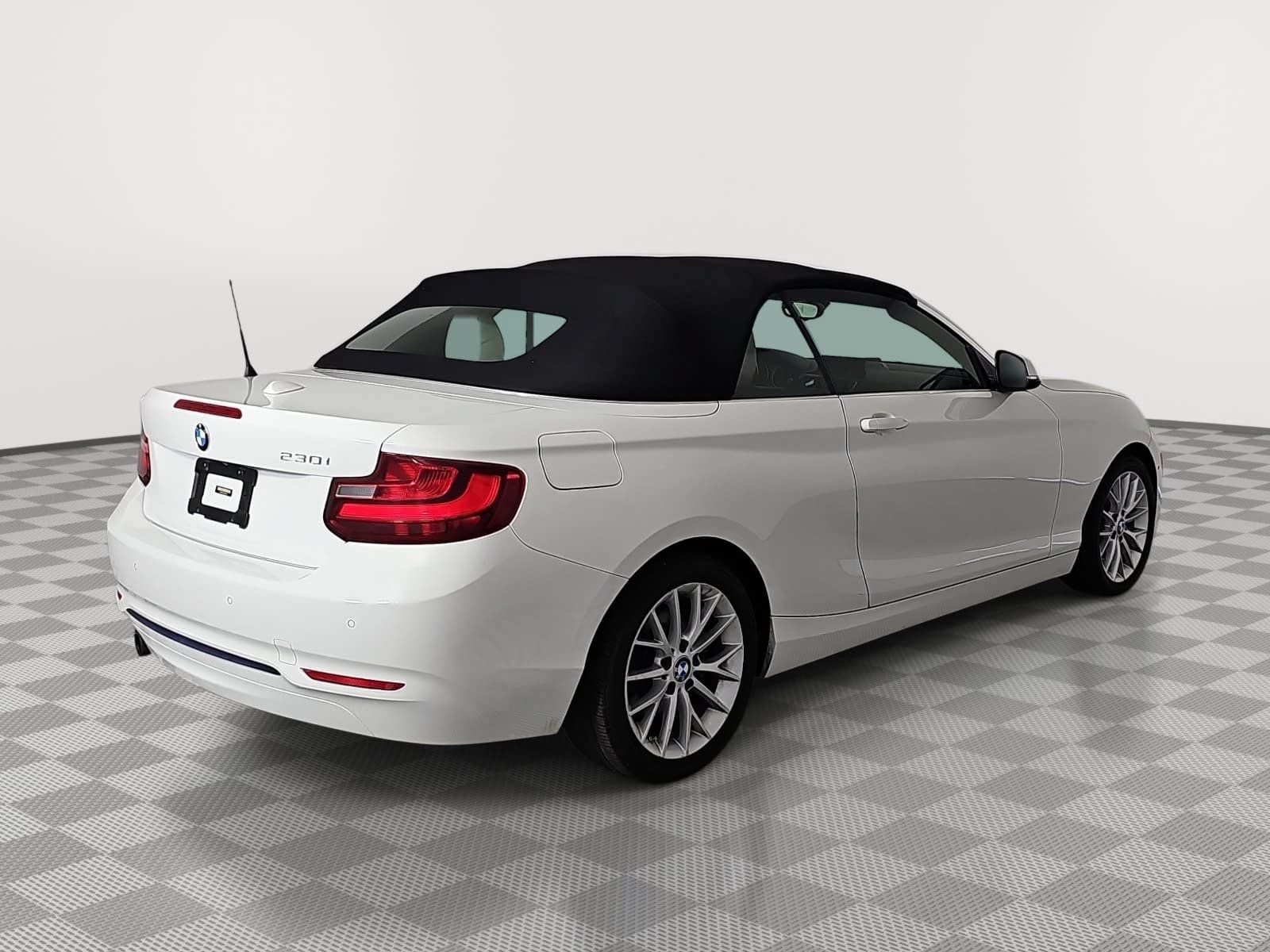 Used 2017 BMW 230i Convertible RWD image 8