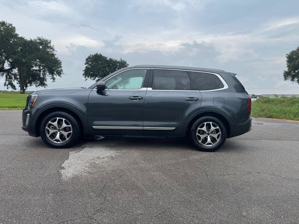 Used 2021 Kia Telluride EX w/ Towing Package FWD image 2