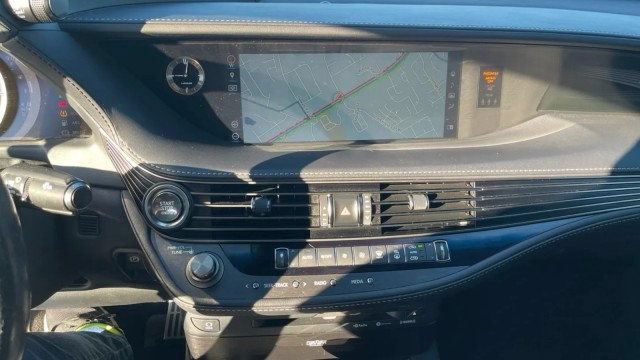 Used 2018 Lexus LS 500 F Sport w/ Accessory Package (Z2) RWD image 15