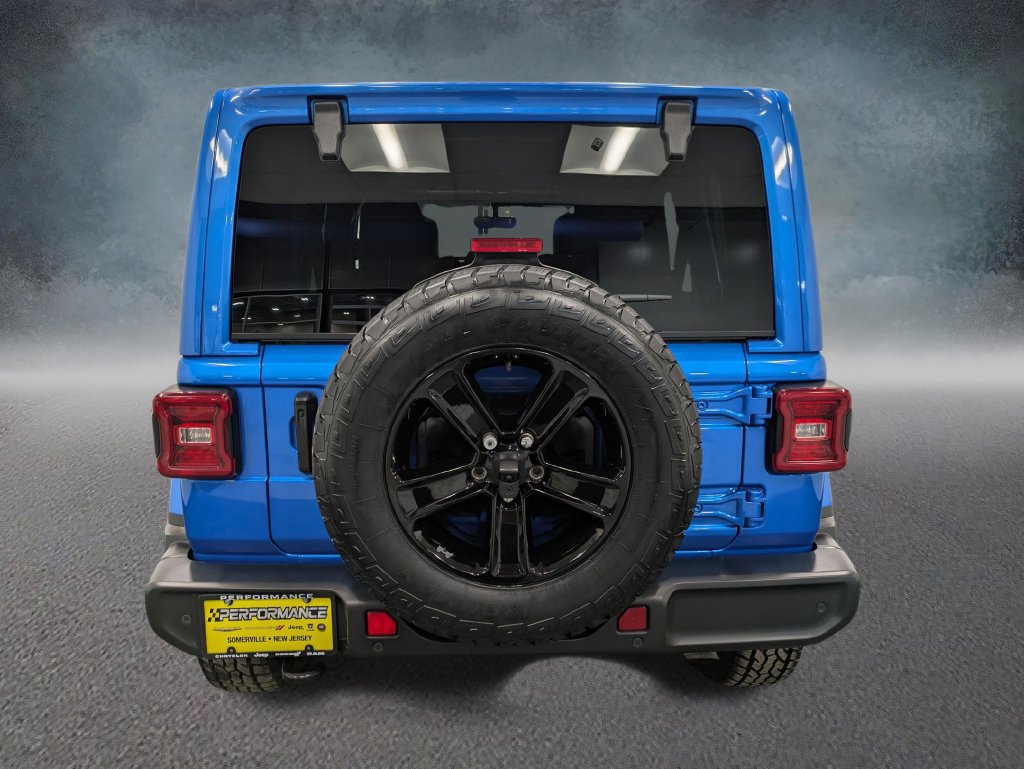 Used 2022 Jeep Wrangler Unlimited Sahara AWD/4WD image 5