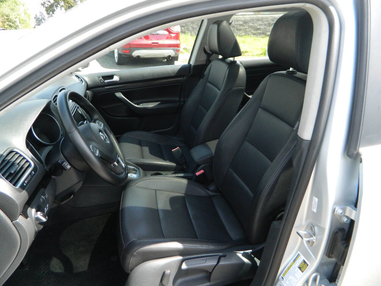 Used 2012 Volkswagen Jetta TDI image 12