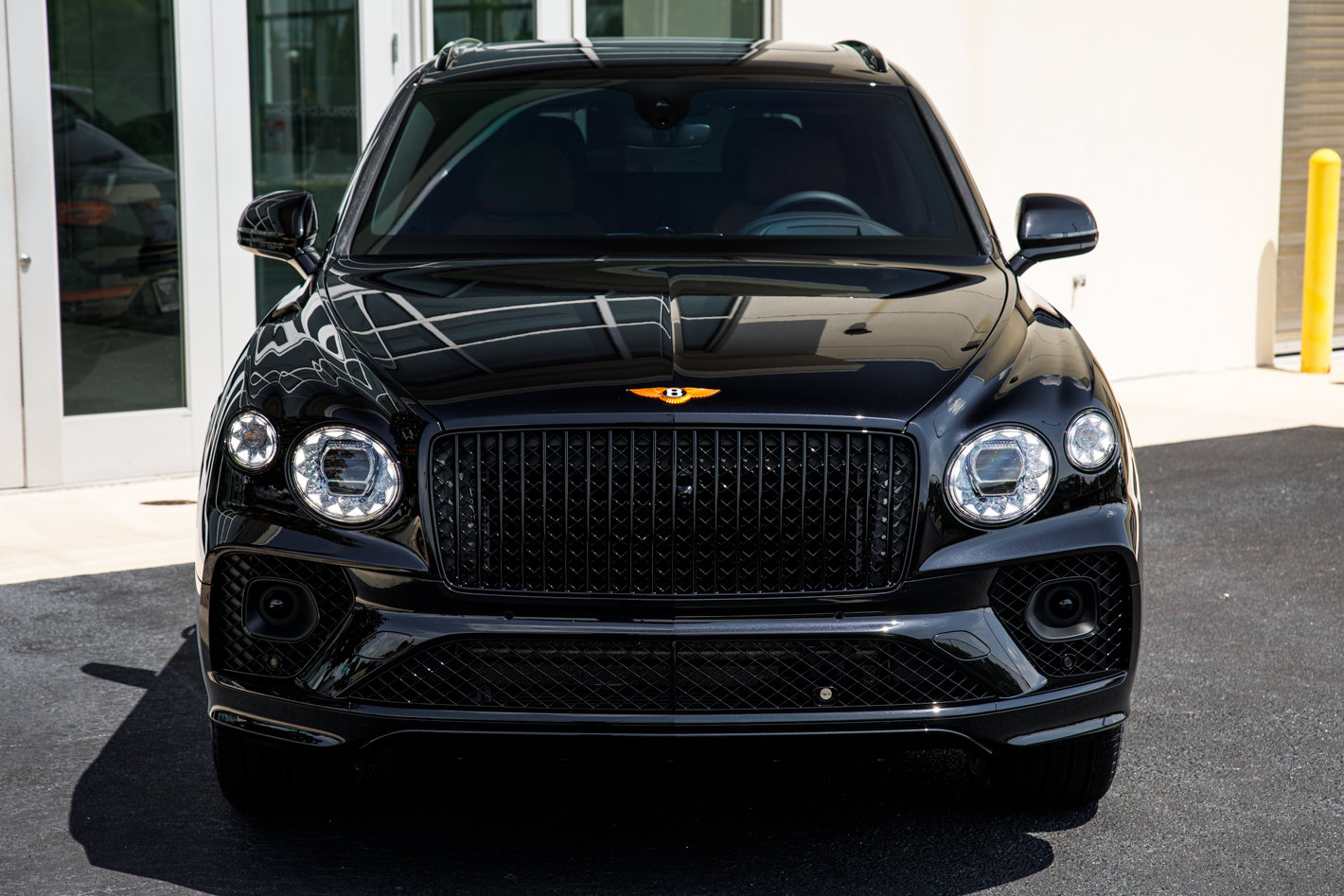 Certified 2023 Bentley Bentayga Extended Wheelbase AWD/4WD image 3