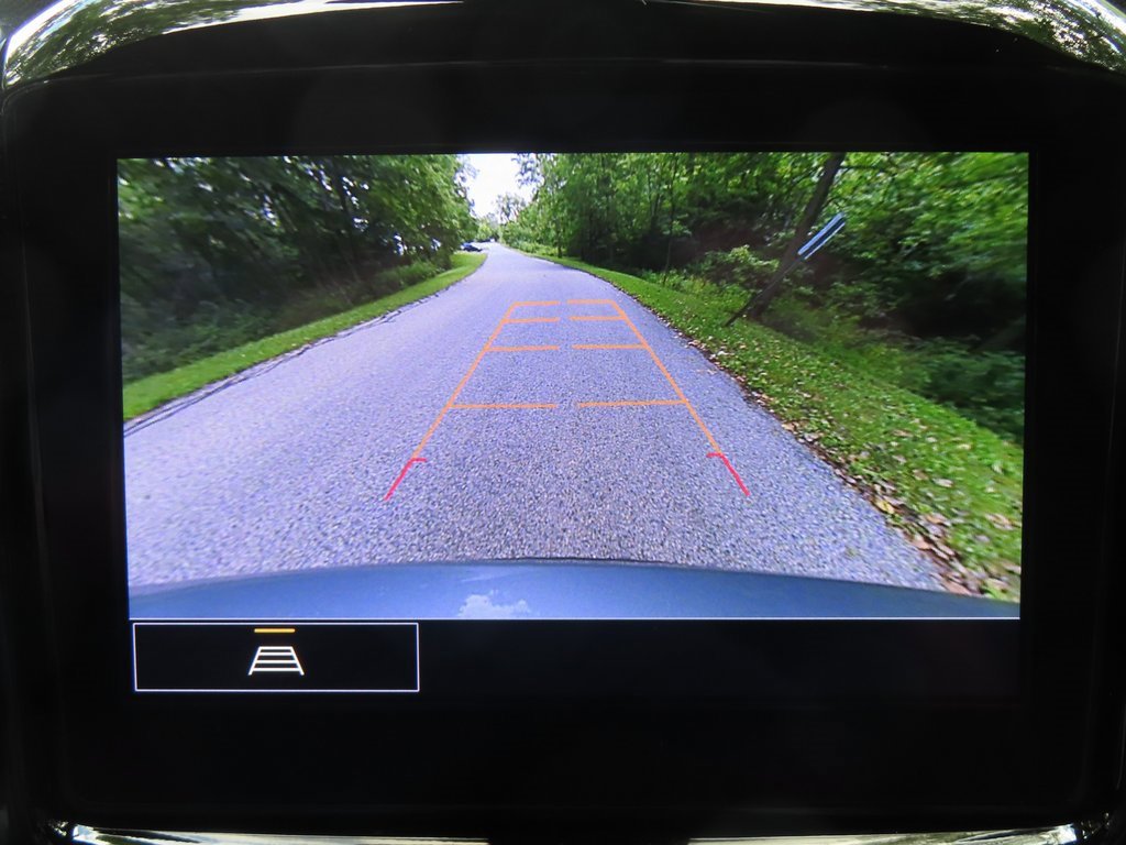 Used 2023 Chevrolet Traverse LT image 7