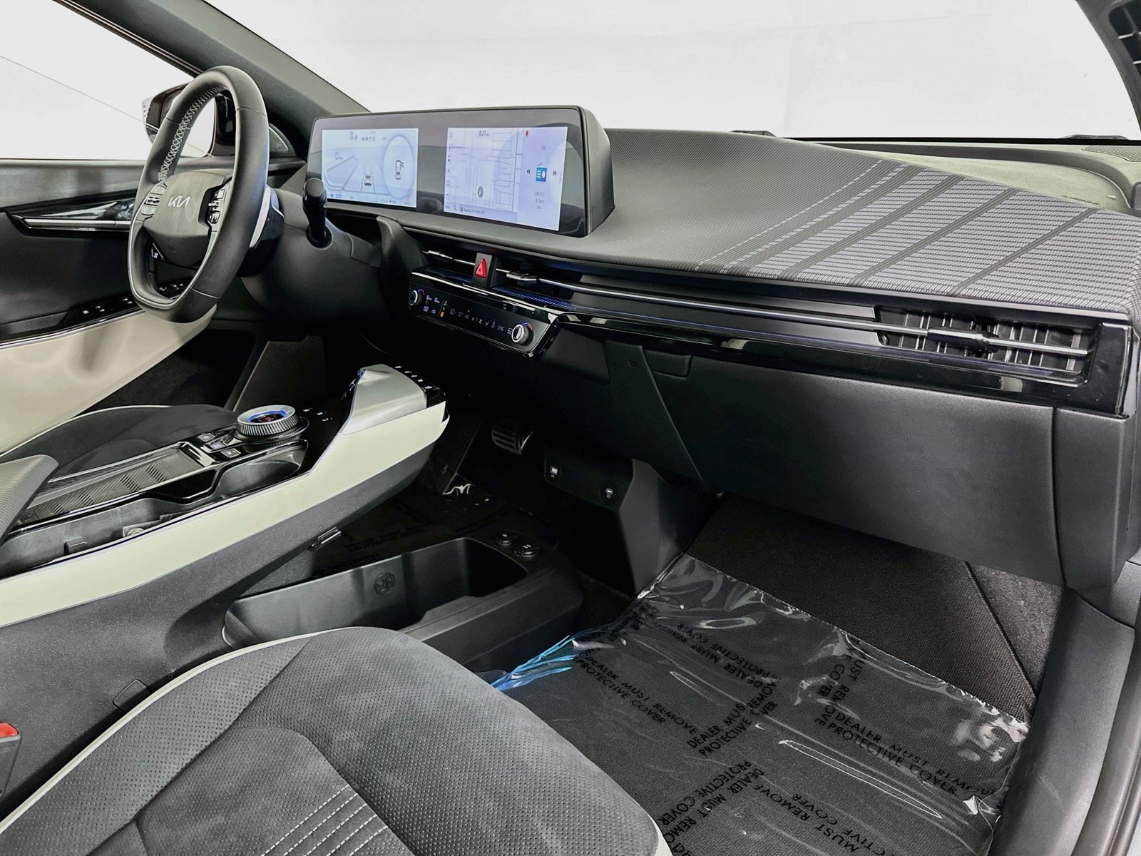 Used 2023 Kia EV6 GT-Line w/ GT-Line Suede Seat Package AWD/4WD image 31