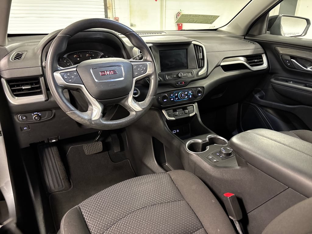 Used 2023 GMC Terrain SLE w/ Driver Convenience Package FWD image 28