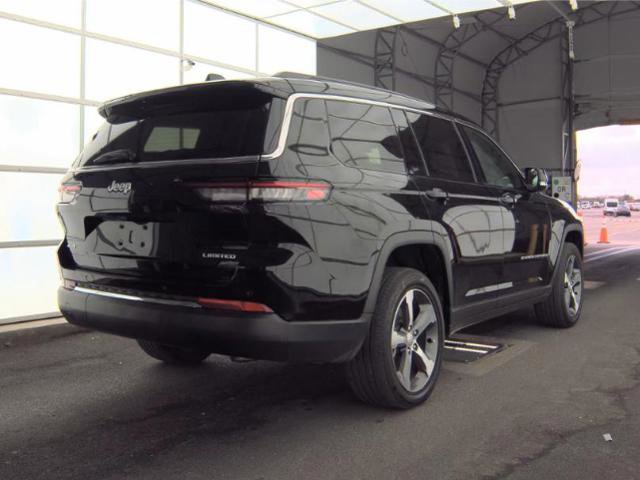 Used 2025 Jeep Grand Cherokee L Limited image 3