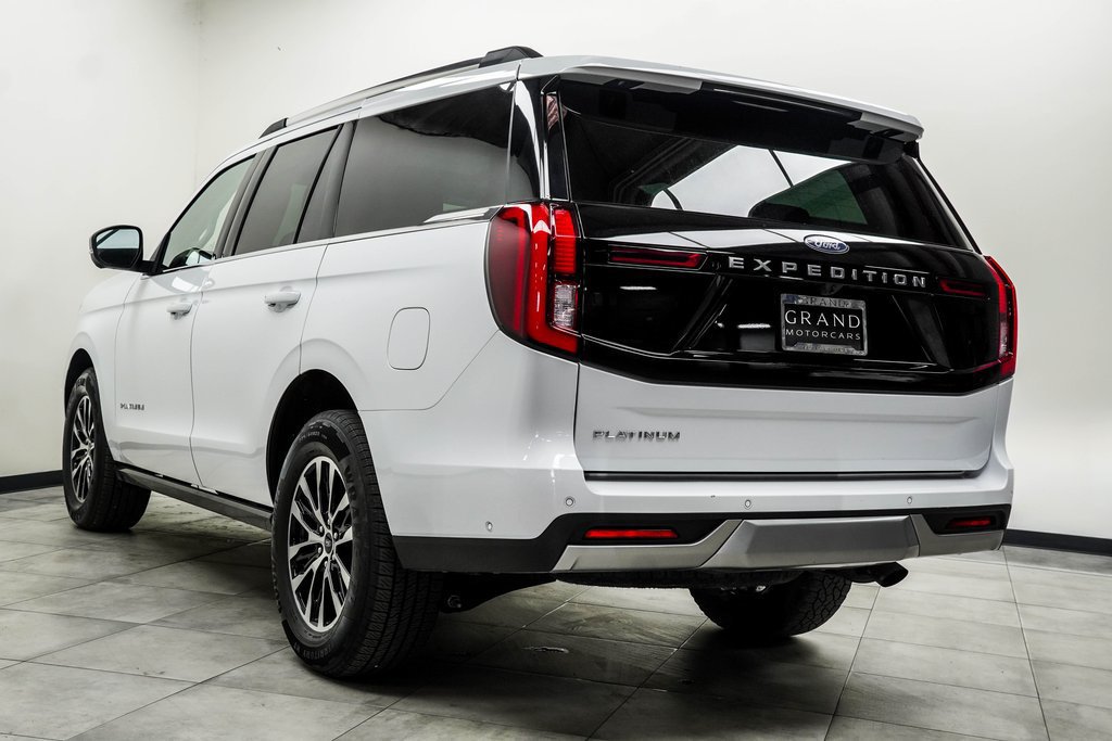 Used 2025 Ford Expedition Platinum AWD/4WD image 12