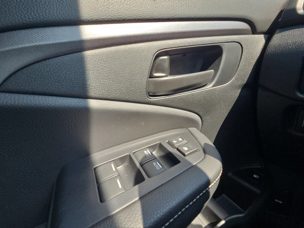 Used 2025 Honda Ridgeline Sport image 30