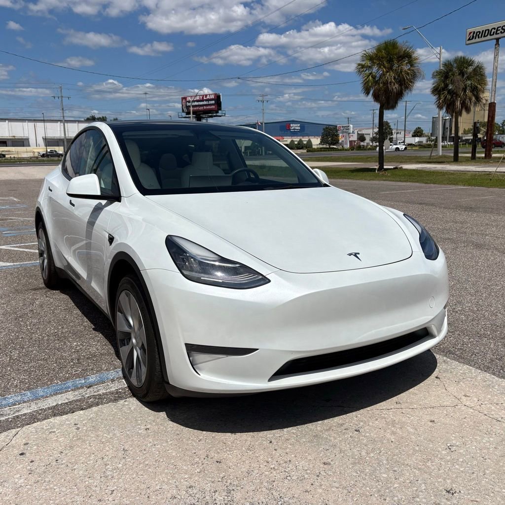 Used 2023 Tesla Model Y Long Range image 1