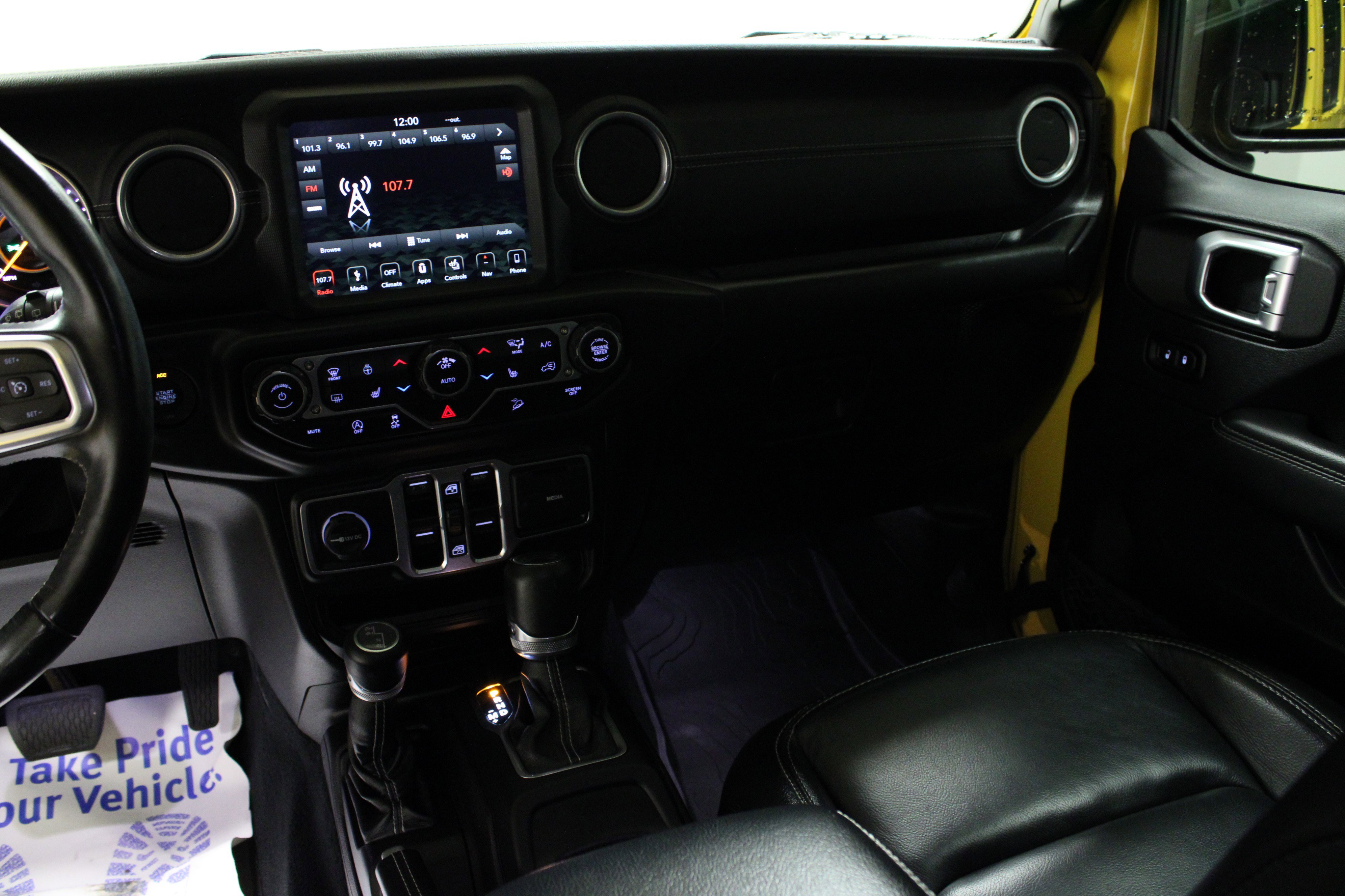 Used 2018 Jeep Wrangler Unlimited Sahara image 19