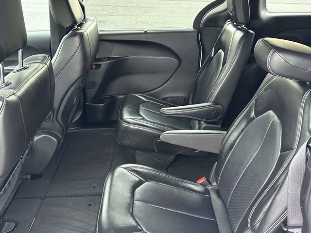 Used 2025 Chrysler Pacifica Select FWD image 14