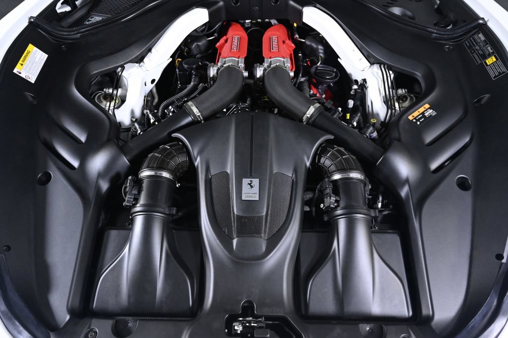 Certified 2023 Ferrari Roma RWD image 5