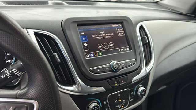 Used 2023 Chevrolet Equinox LS image 22