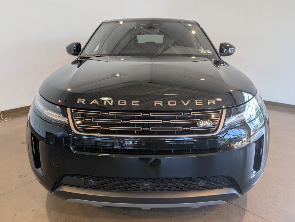 Used 2025 Land Rover Range Rover Evoque S image 2
