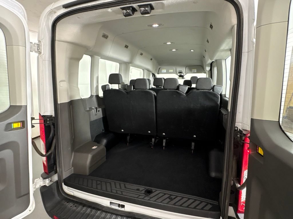Used 2023 Ford Transit 350 XLT RWD image 15