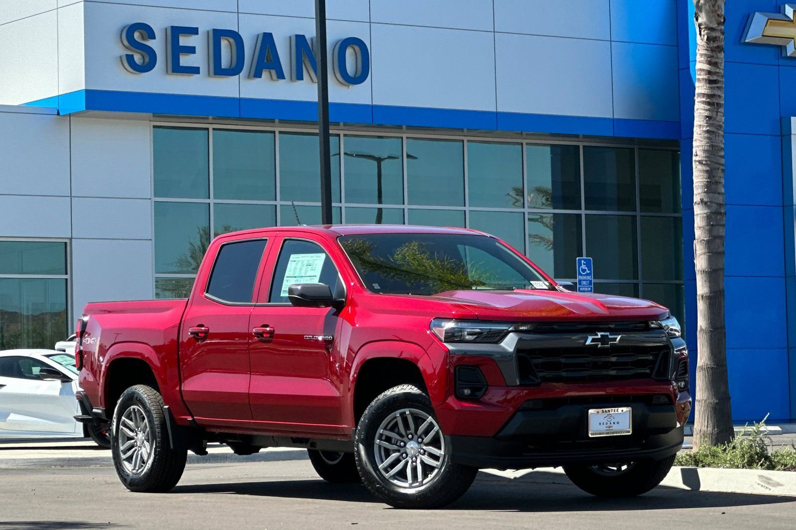 New 2026 Chevrolet Colorado LT w/ LT Convenience Package AWD/4WD image 2