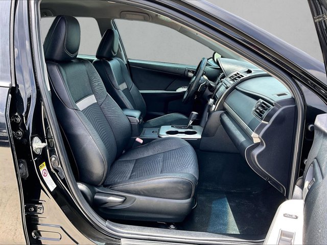 Used 2013 Toyota Camry SE FWD image 9