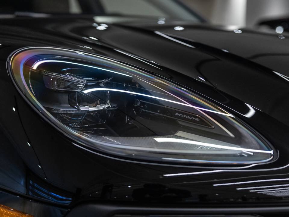 Certified 2026 Porsche Macan AWD/4WD image 21