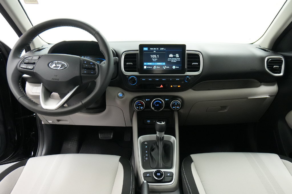 New 2026 Hyundai Venue SEL FWD image 26