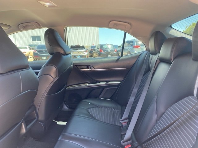 Used 2023 Toyota Camry SE image 16