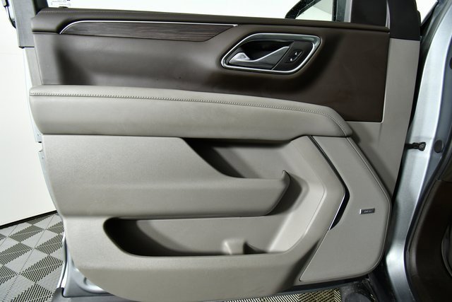 Used 2024 Chevrolet Tahoe Z71 w/ Luxury Package image 21