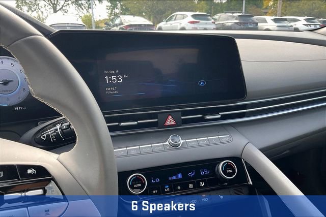 New 2025 Hyundai Elantra SEL image 8