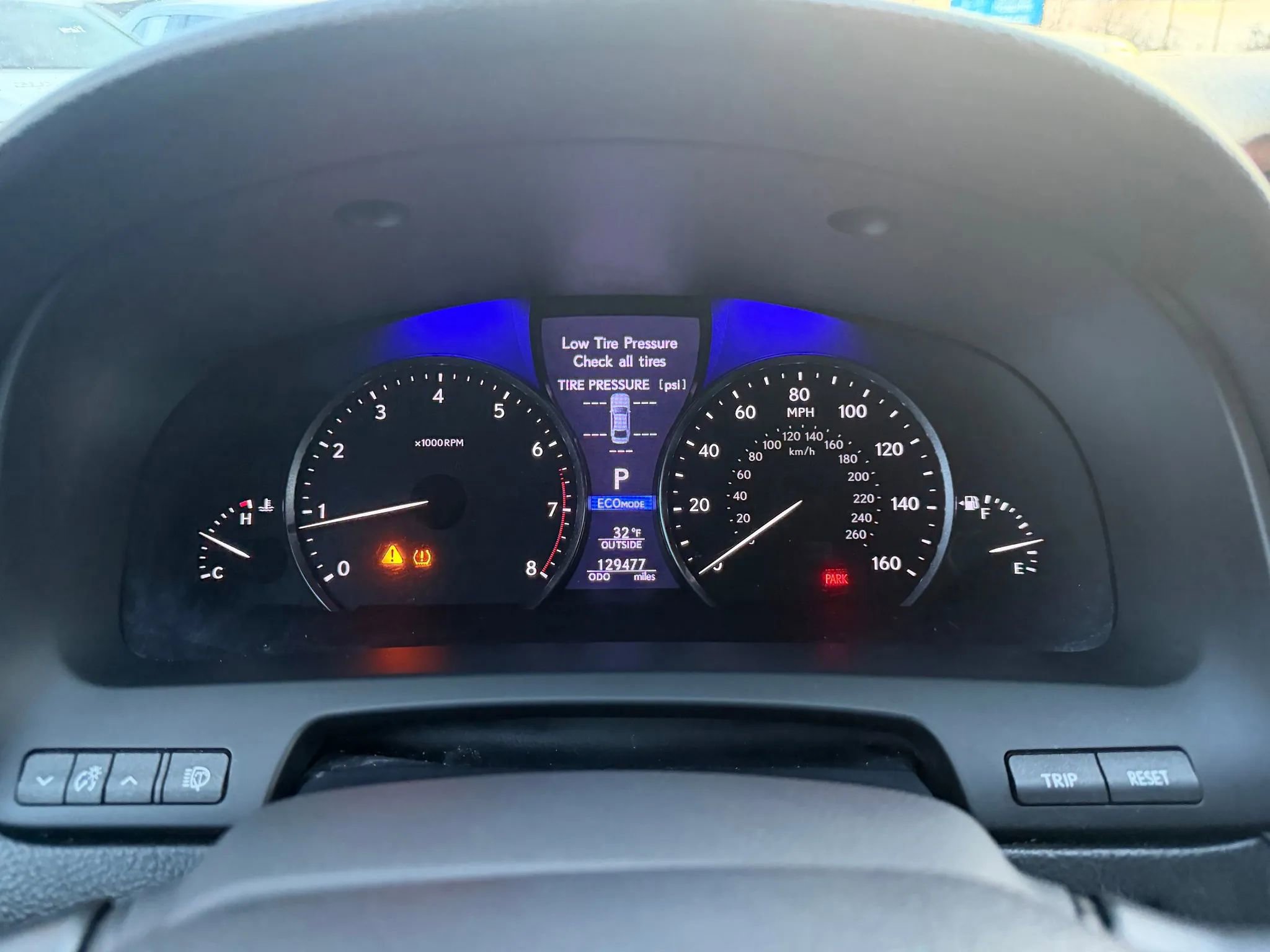 Used 2013 Lexus LS 460 AWD w/ Comfort Pkg image 22