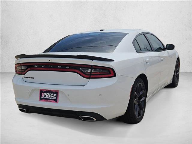 Used 2019 Dodge Charger SXT w/ Blacktop Package image 5