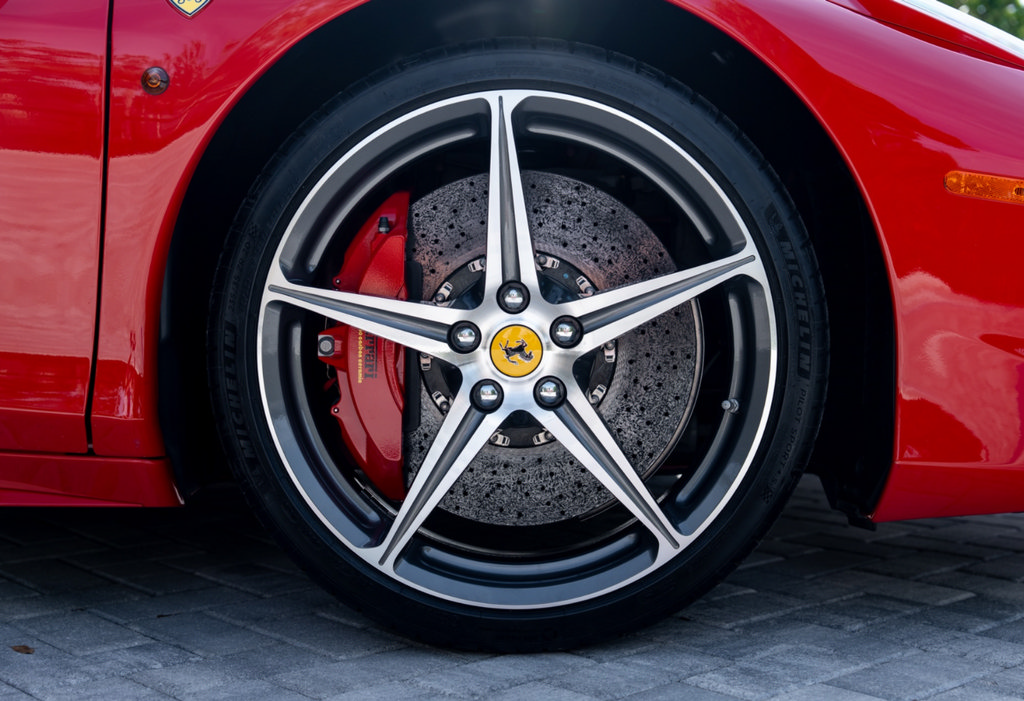 Used 2013 Ferrari 458 Spider RWD image 16