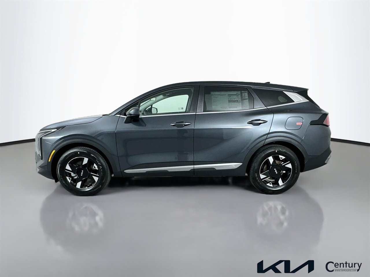 New 2027 Kia Sportage LX FWD image 3