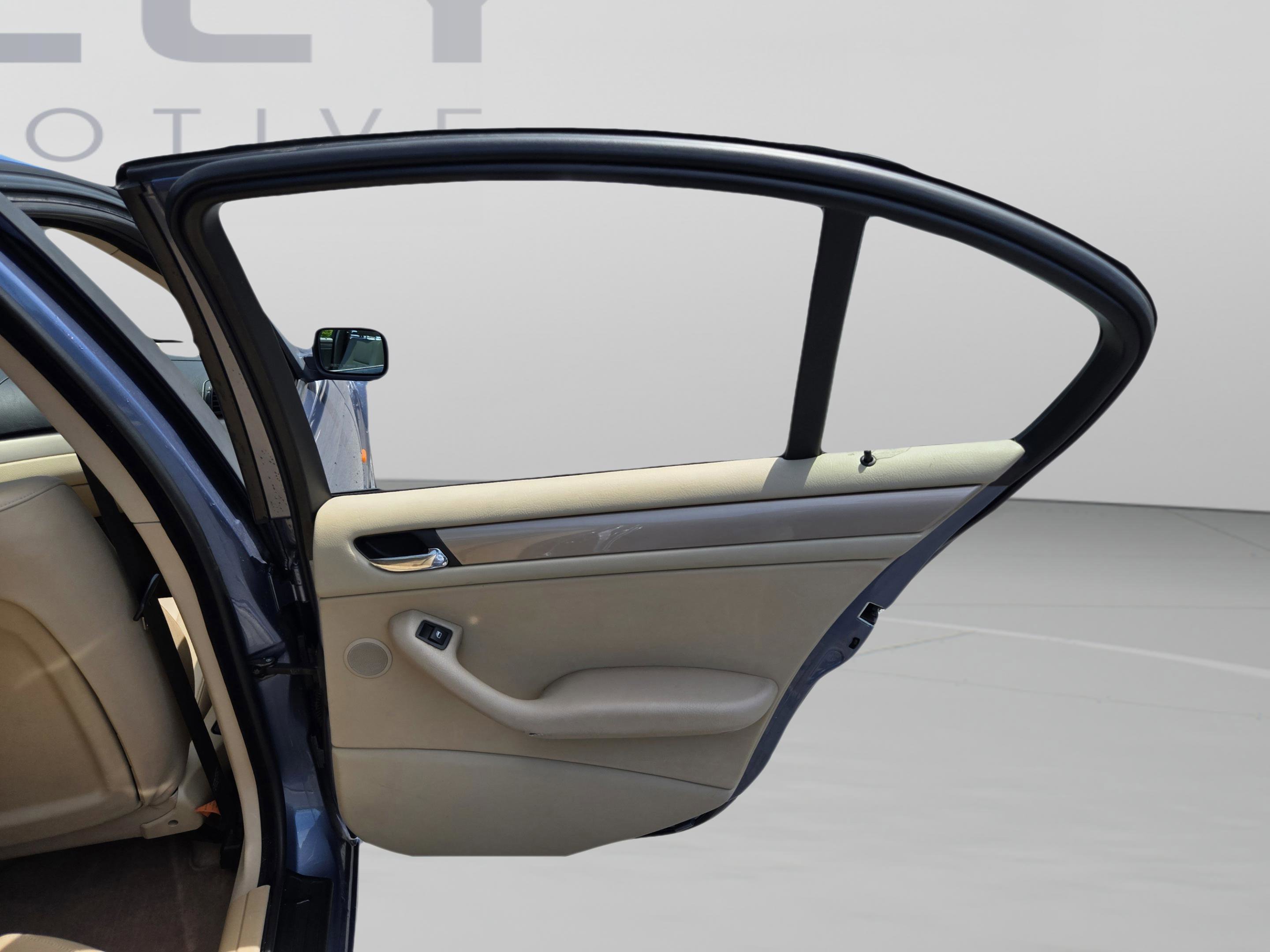Used 2000 BMW 323i Sedan RWD image 24