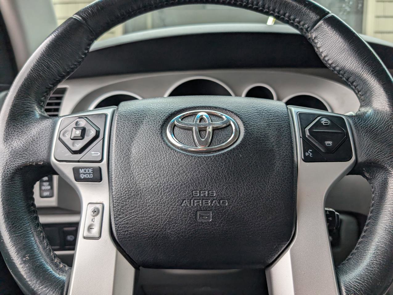 Used 2015 Toyota Sequoia SR5 AWD/4WD image 14